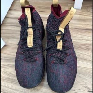 Nike Lebron James 15 GS Burgundy Sneakers - Men Size 13 - in great condition!